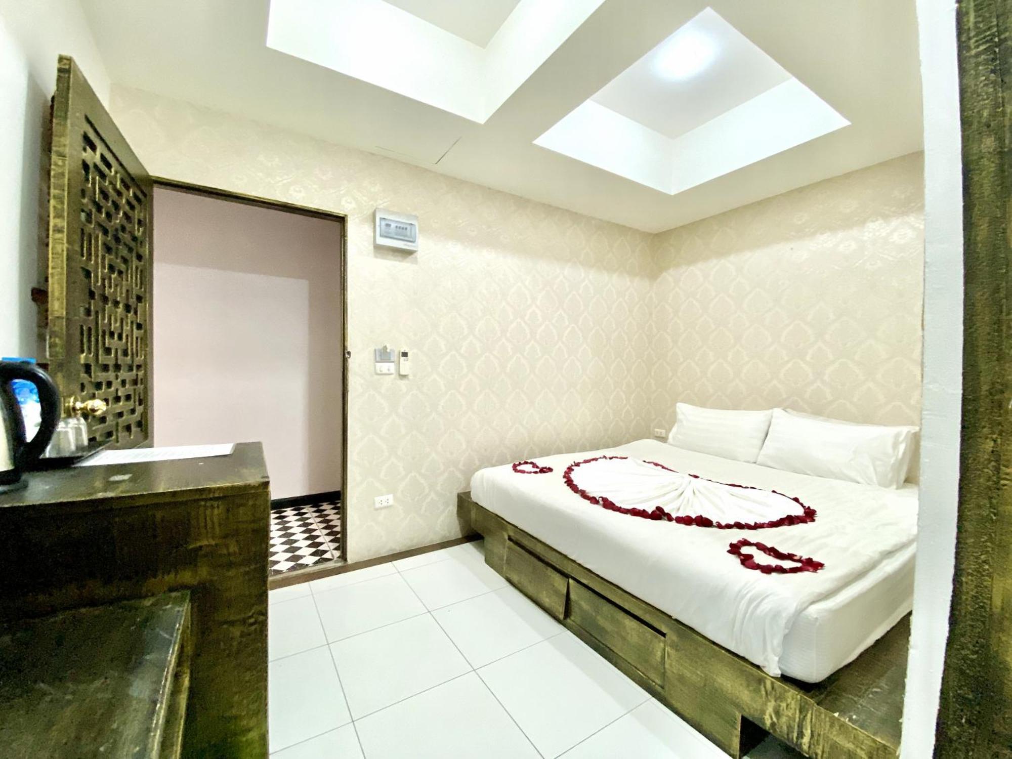 Beachwalk Patong Exterior foto